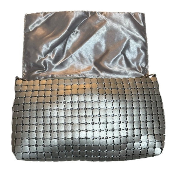Olga Berg Brushed Silver-Toned Soft Metal Mesh Clutch Shoulder Bag - Picture 5 of 16